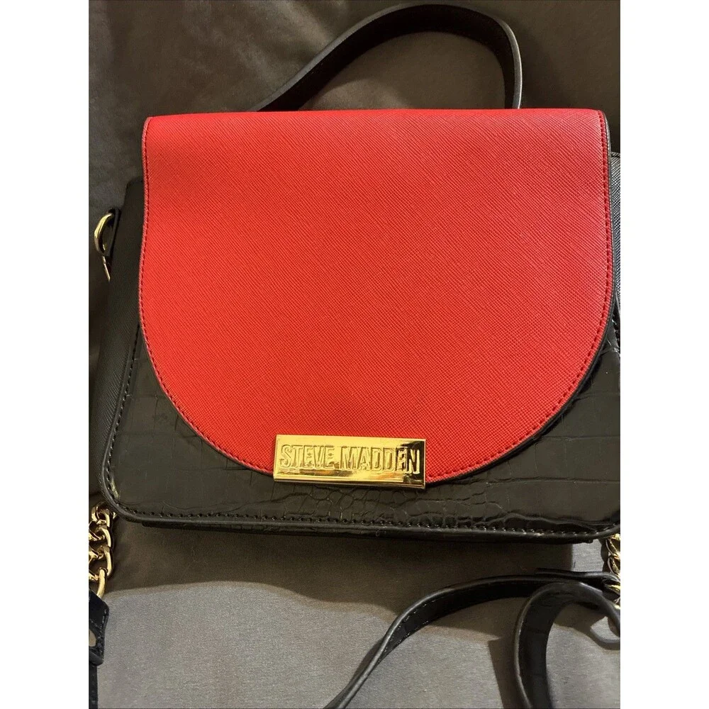 Steve Madden Bmelodie Small Red Black Crossbag Handbag Purse Crocodile Emboss